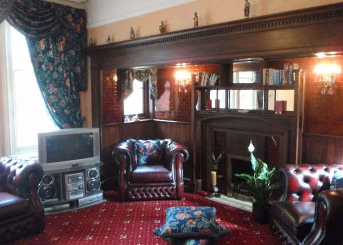 Wimblehurst Hotel