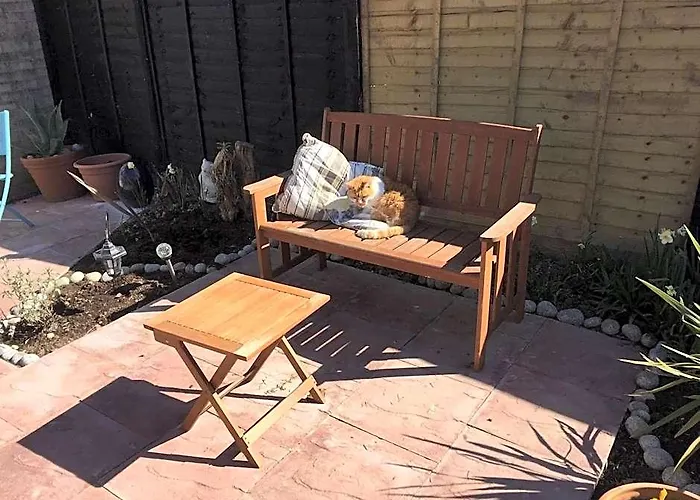 Basingstoke En Suite Room In Garden Annex